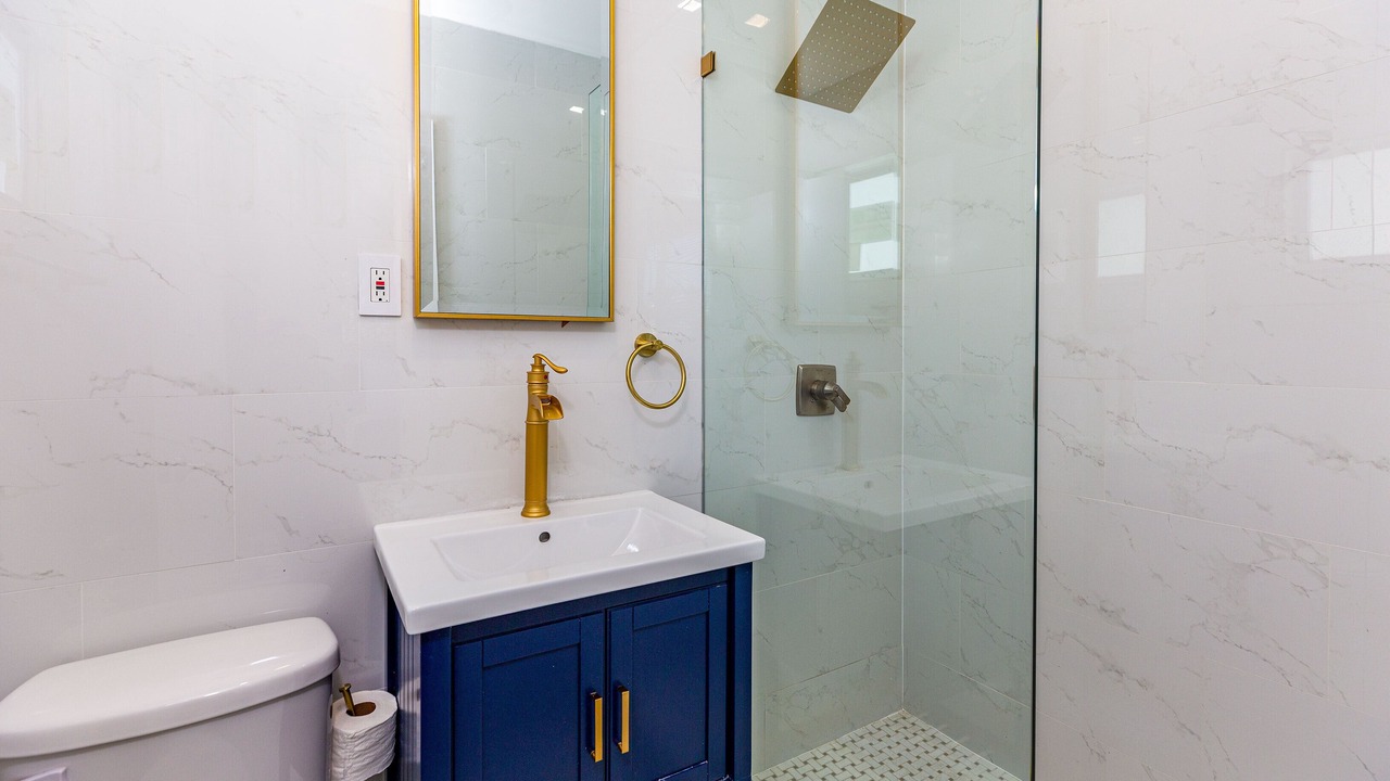 Photo of Bathroom in Surfside