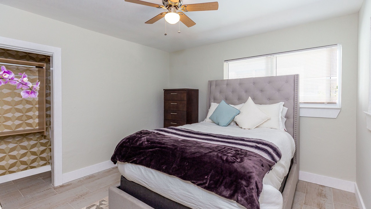 Photo of Bedroom in Surfside