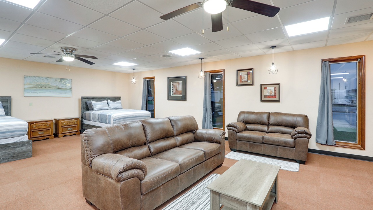 Photo of Livingroom in Fredonia