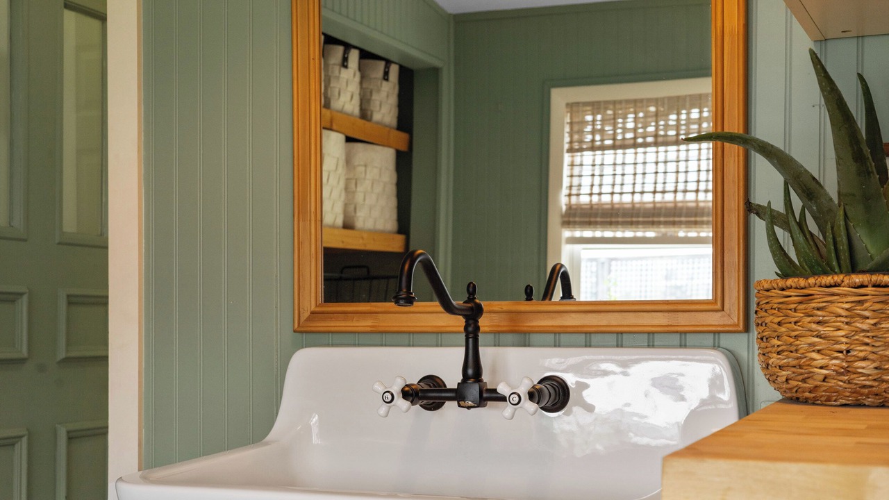 Photo of Bathroom in Carnegie