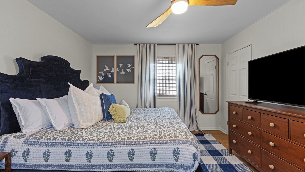 Photo of Bedroom in Carnegie