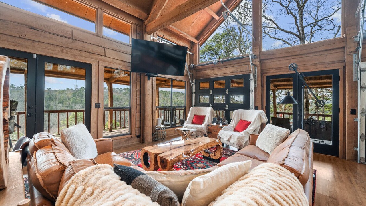 Photo of Livingroom in Centerville