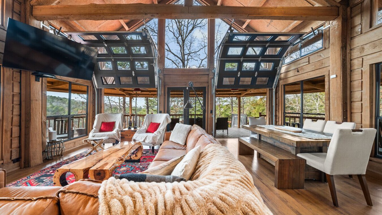Photo of Livingroom in Centerville