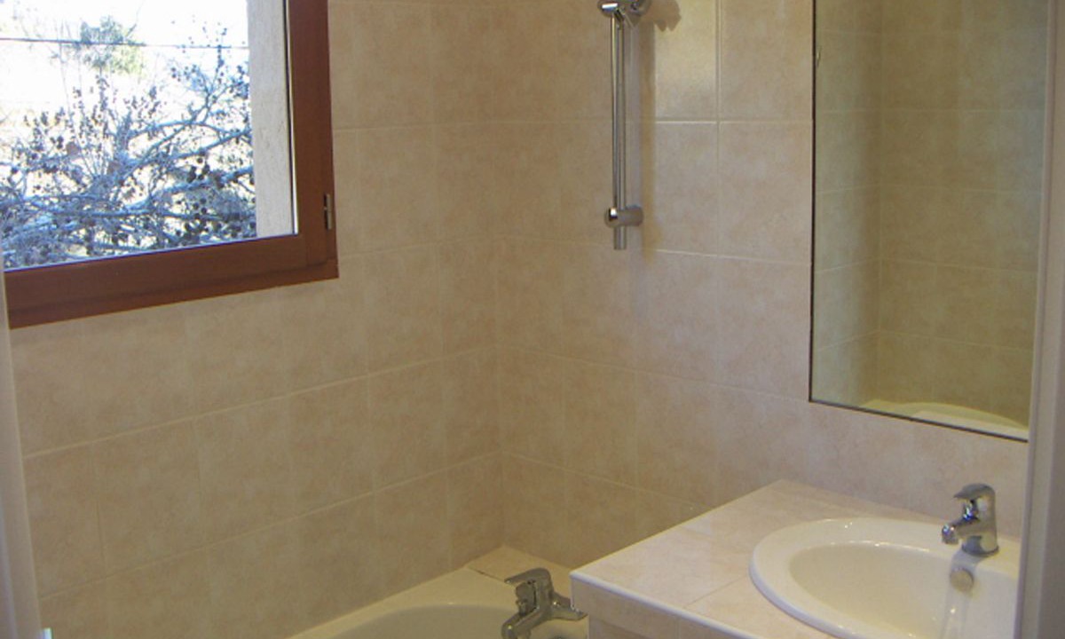 Photo of Bathroom in Utelle