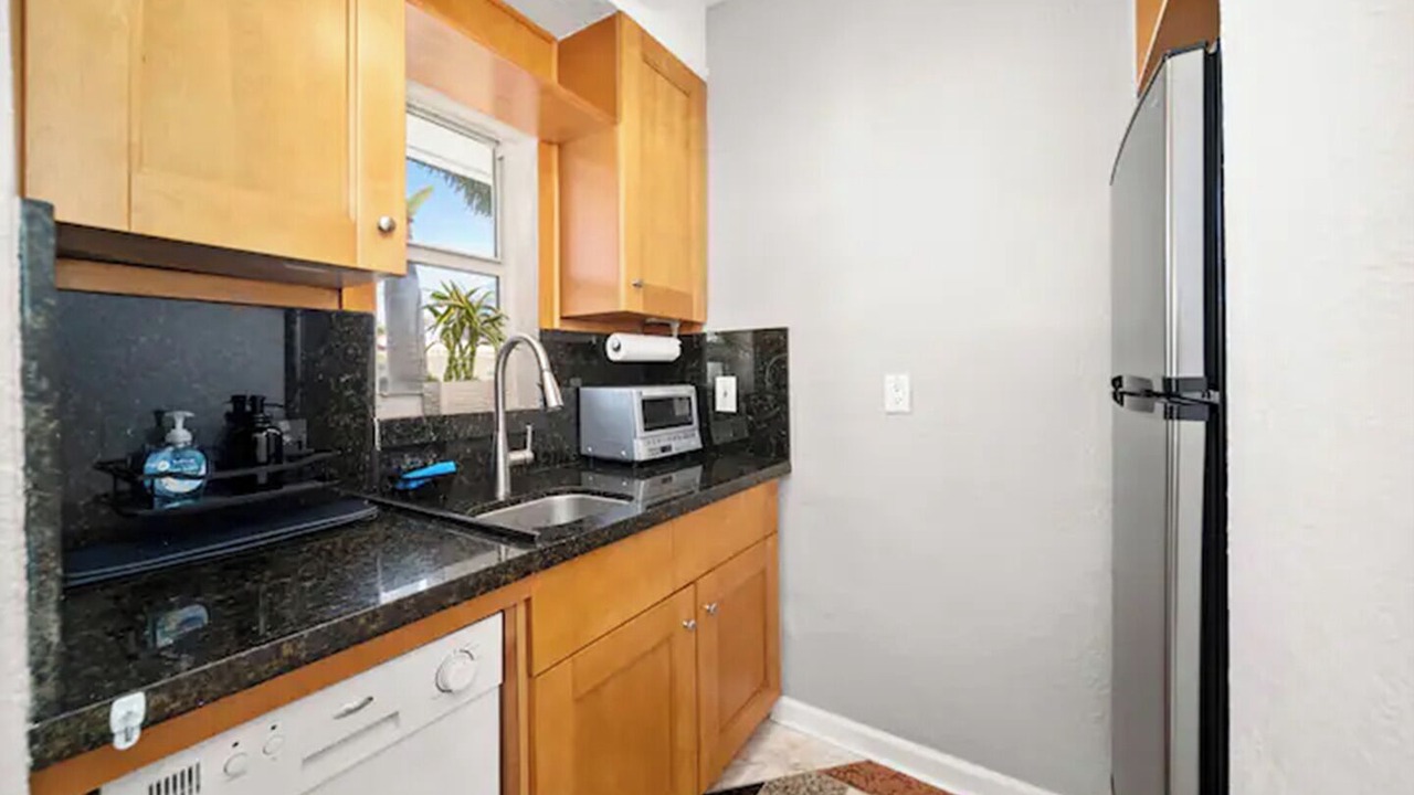 Photo of Kitchen in Hollywood Lakes