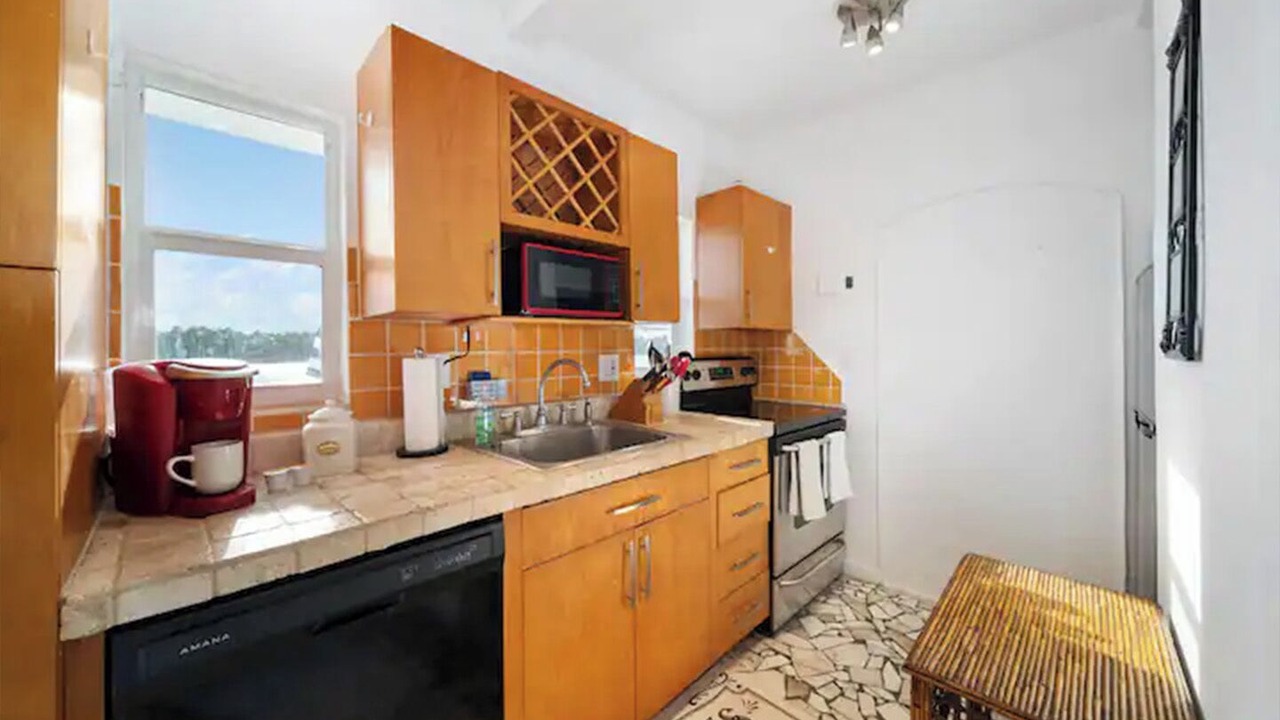 Photo of Kitchen in Hollywood Lakes
