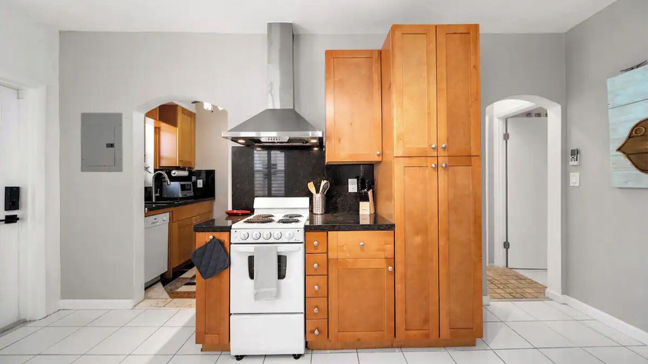 Photo of Kitchen in Hollywood Lakes