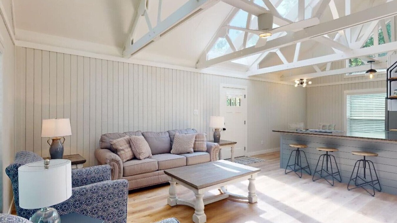 Photo of Livingroom in College Station