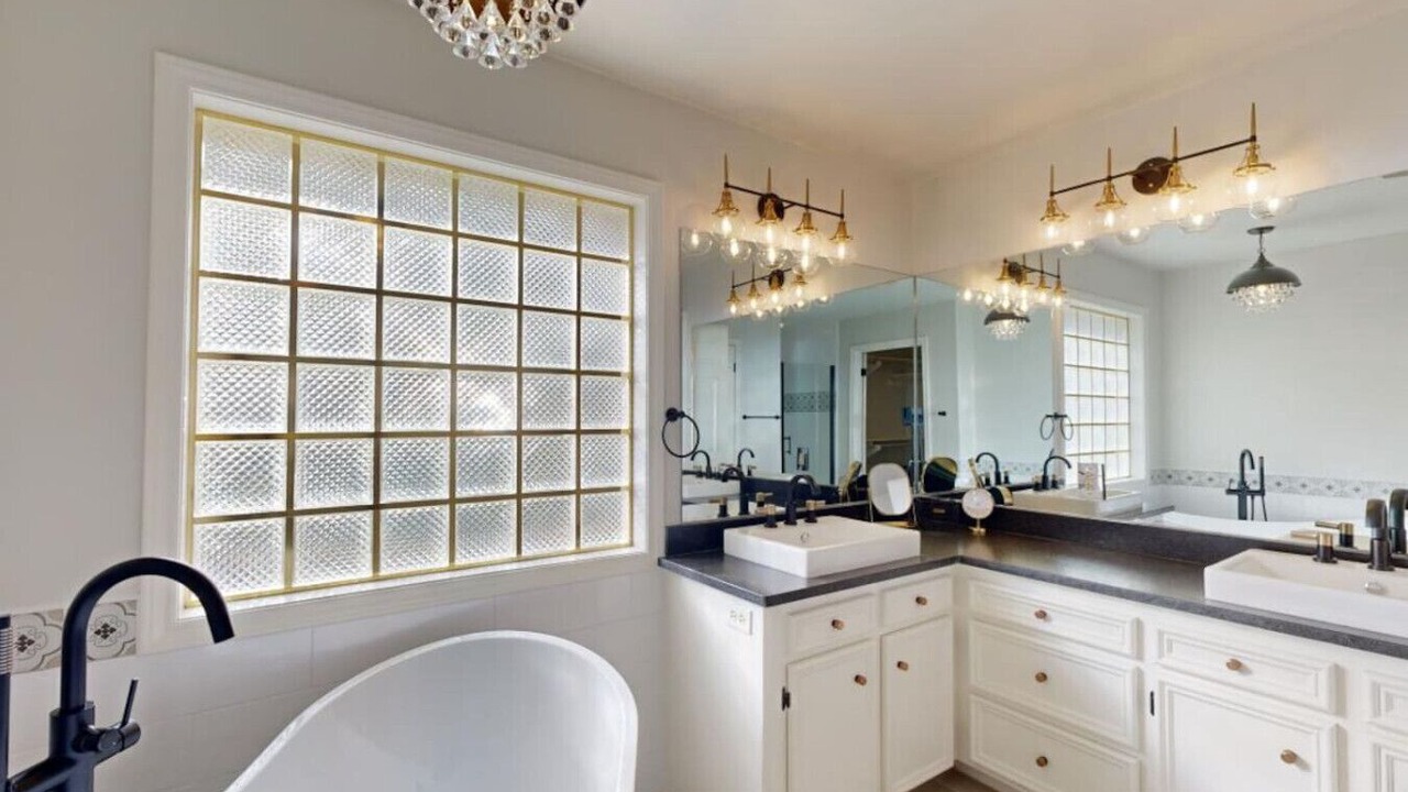 Photo of Bathroom in Glenhaven