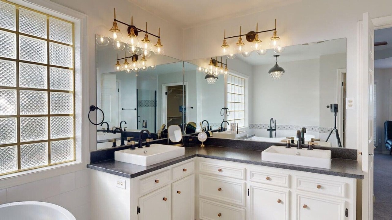 Photo of Bathroom in Glenhaven