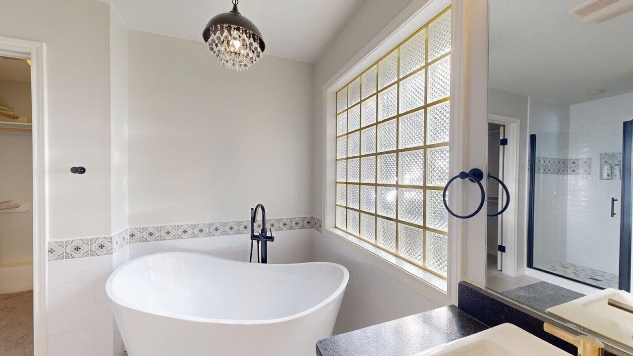 Photo of Bathroom in Glenhaven