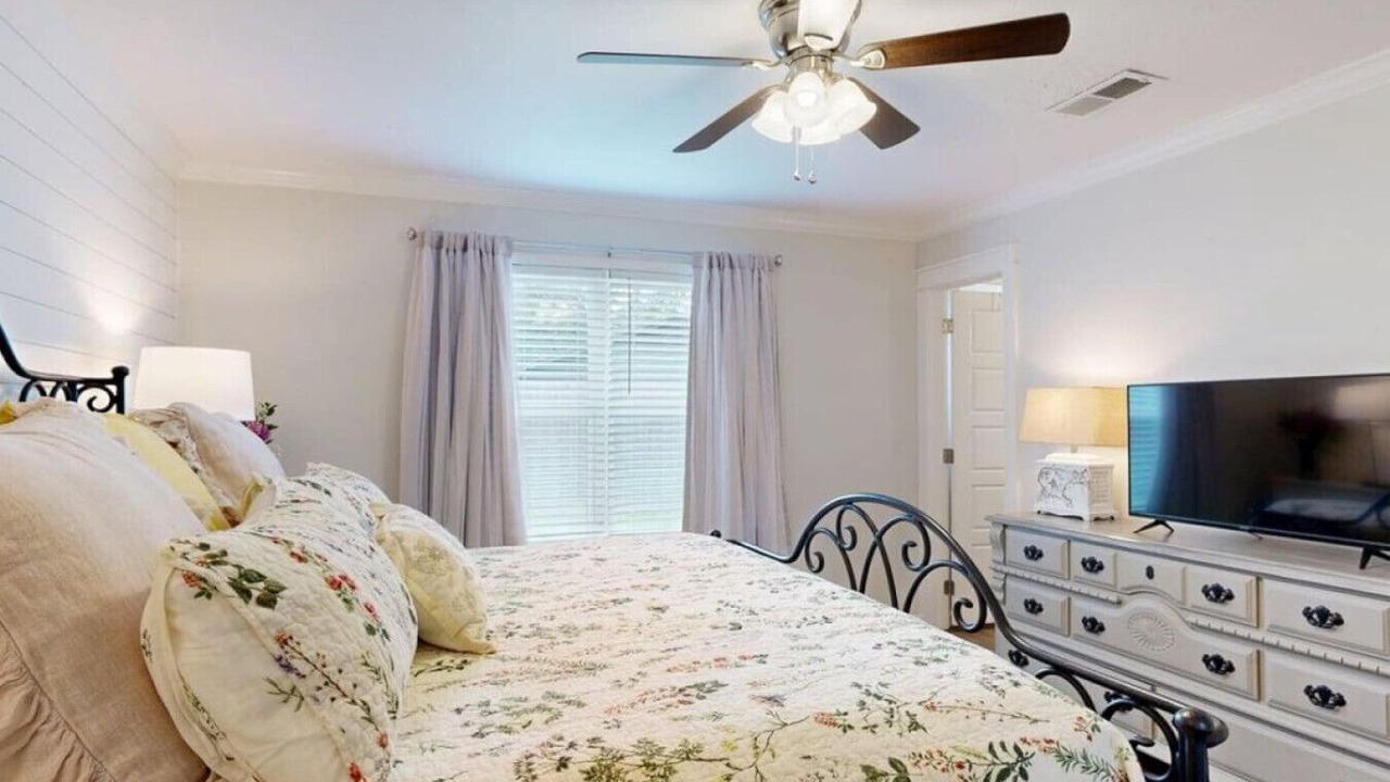 Photo of Bedroom in Bryan