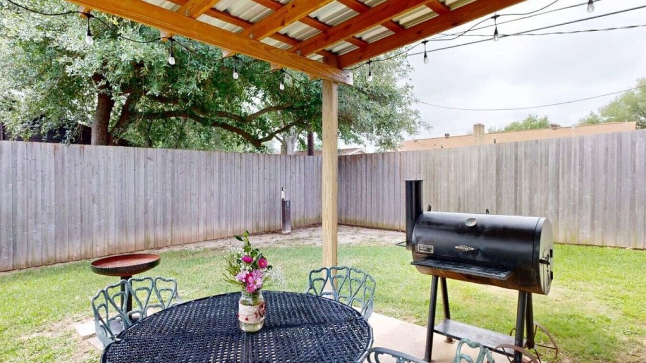 Photo of Outdoor in Bryan