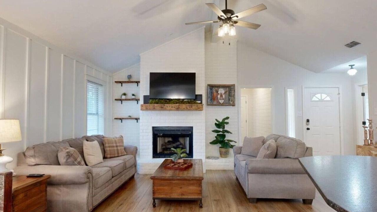 Photo of Livingroom in Blinn College-Bryan Campus