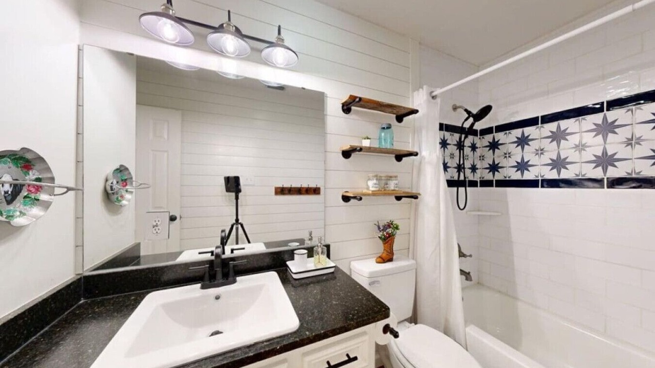 Photo of Bathroom in Blinn College-Bryan Campus