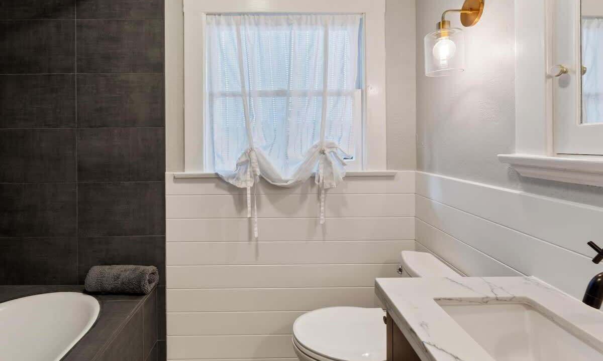 Photo of Bathroom in South Park
