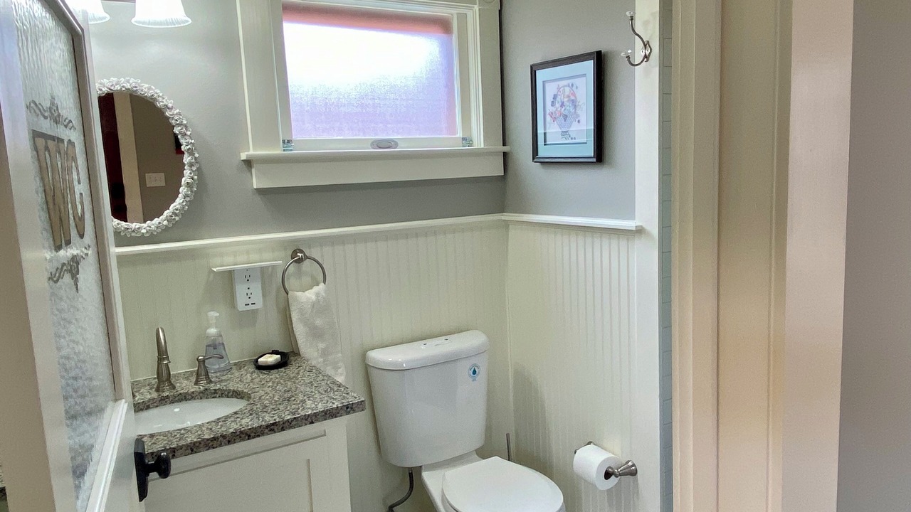 Photo of Bathroom in King William