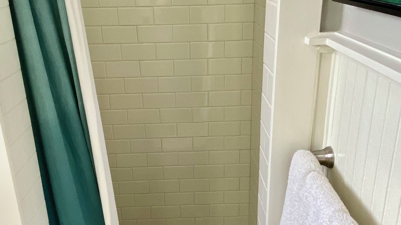 Photo of Bathroom in King William