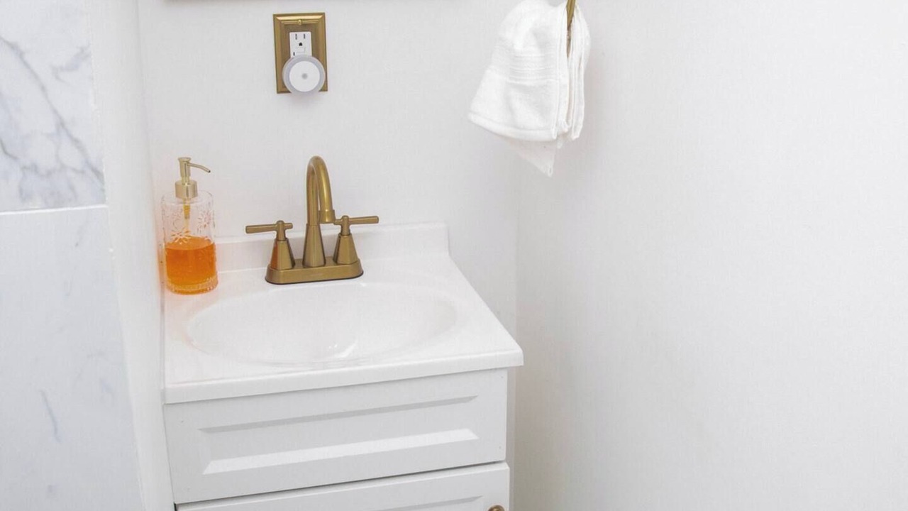 Photo of Bathroom in Lochearn