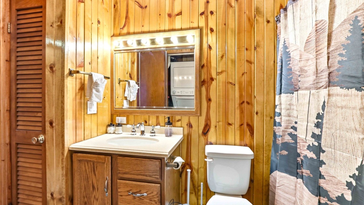 Photo of Bathroom in Nekoosa