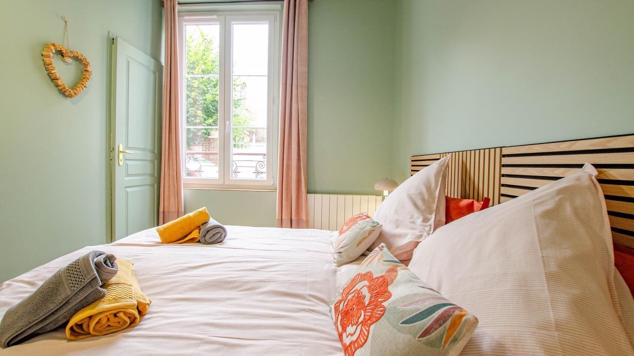 Photo of Bedroom in Sainte-Savine