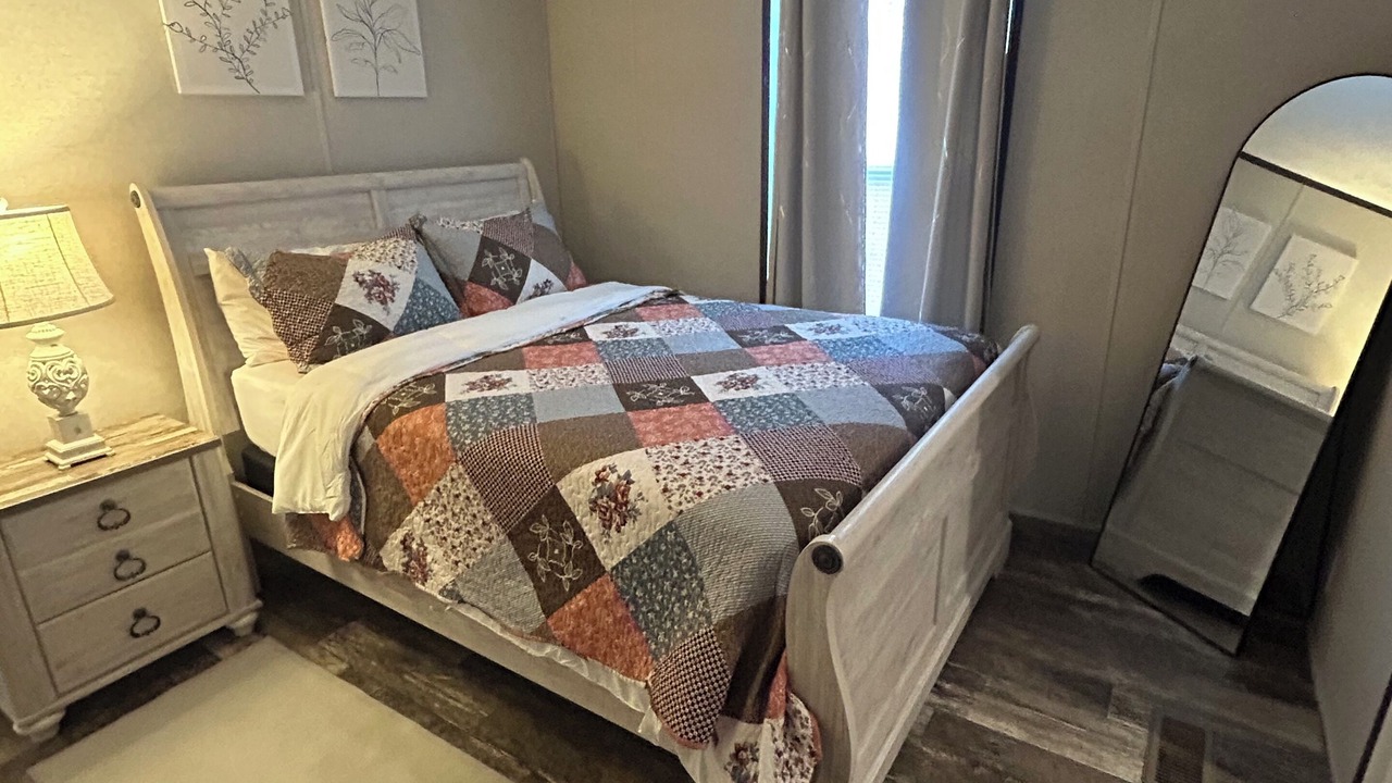 Photo of Bedroom in Pittsburg