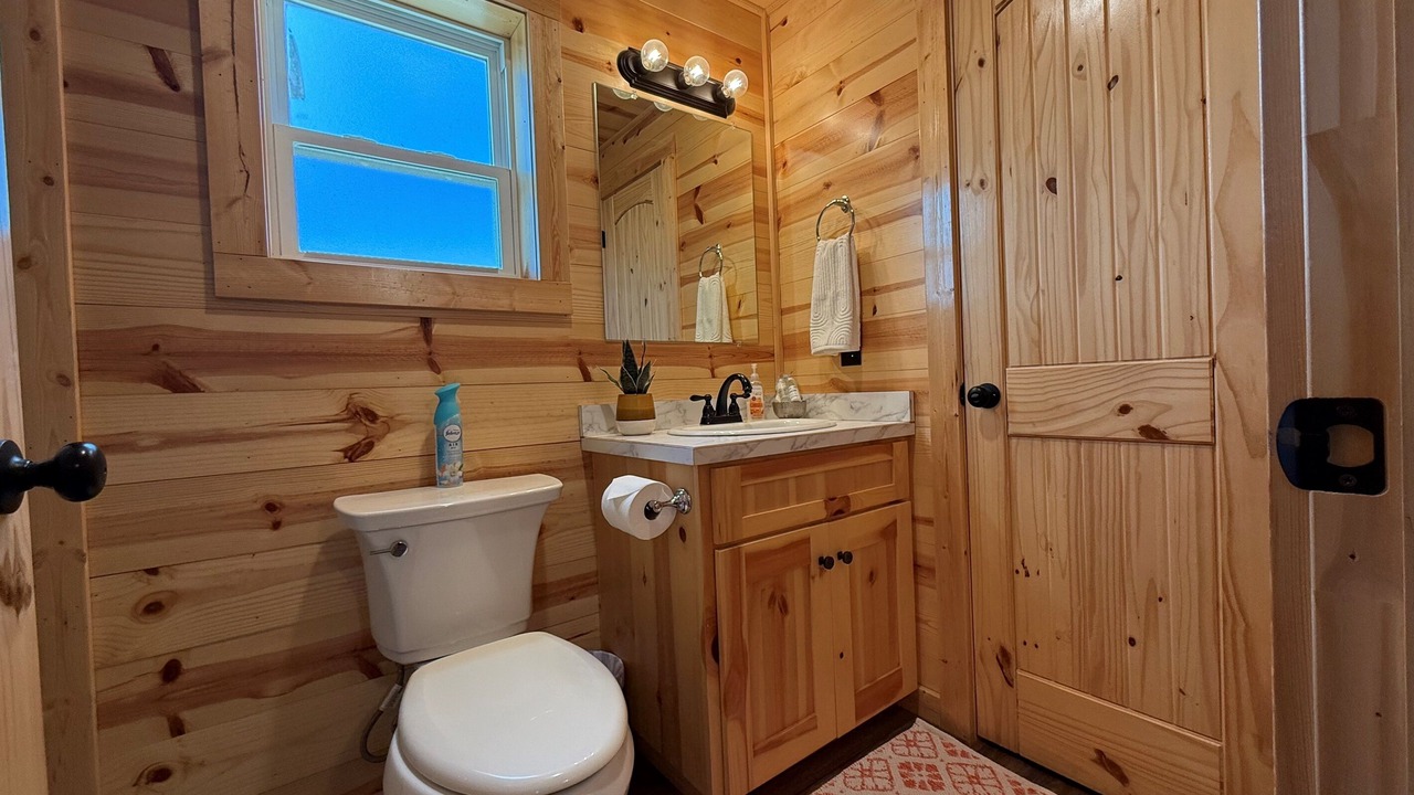 Photo of Bathroom in Gatesville