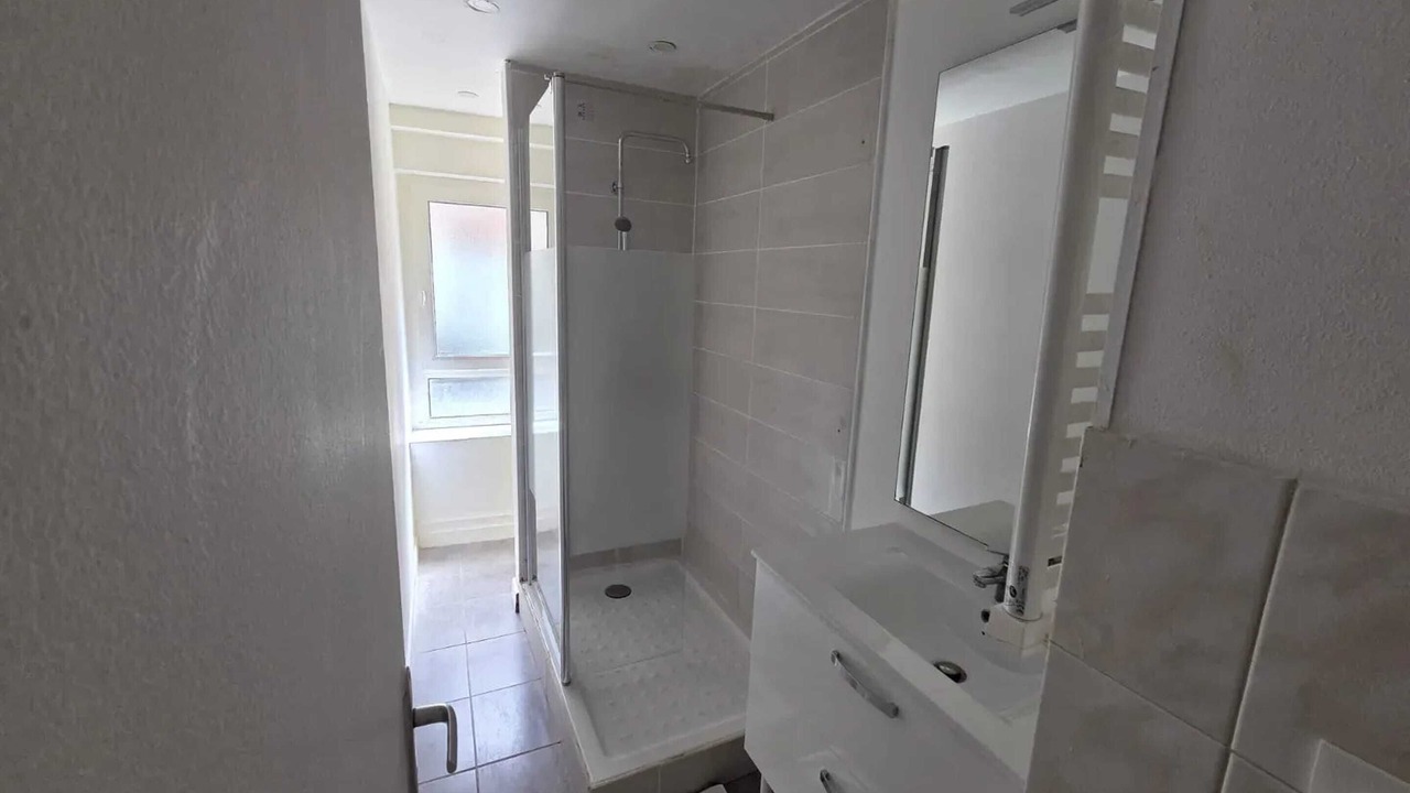 Photo of Bathroom in Rive Droite