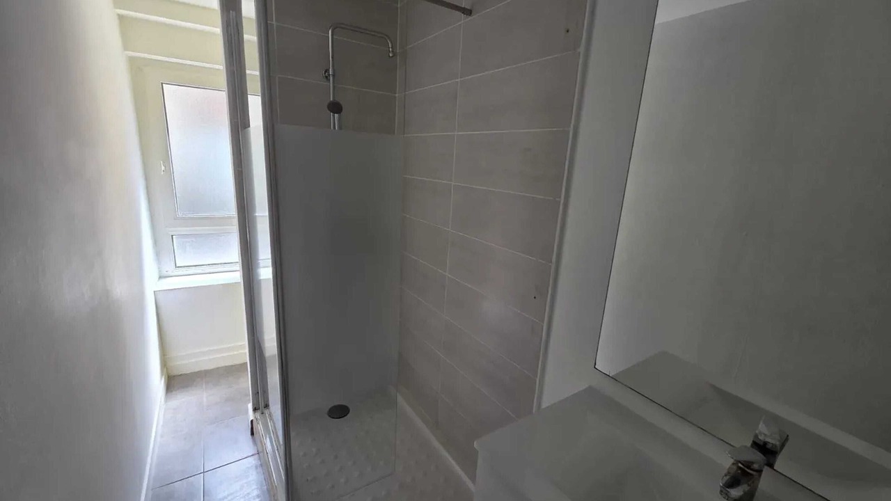 Photo of Bathroom in Rive Droite