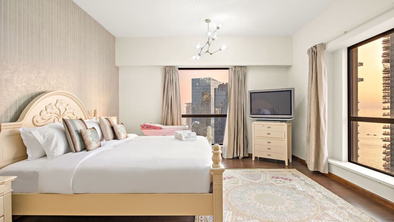 Photo of Bedroom in Jumeirah Beach Residence