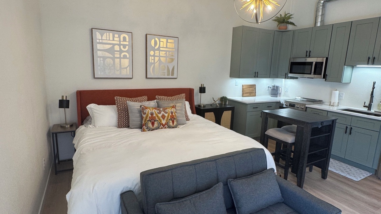 Photo of Others in Lakeview