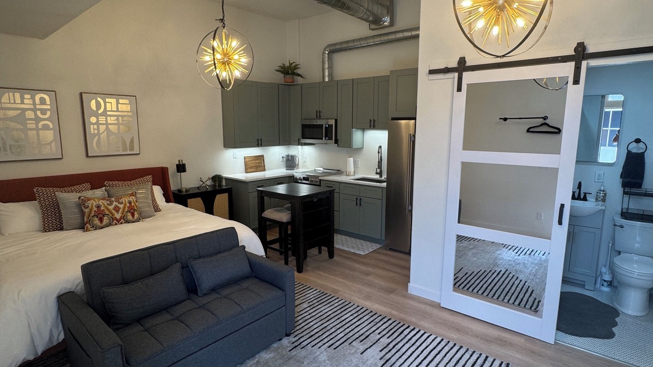 Photo of Others in Lakeview