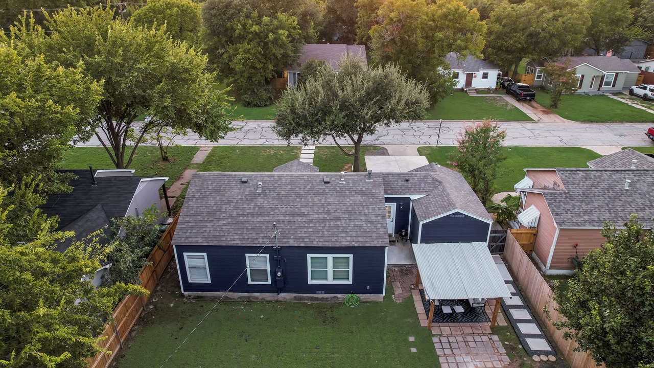 Photo of Outdoor in Central Arlington