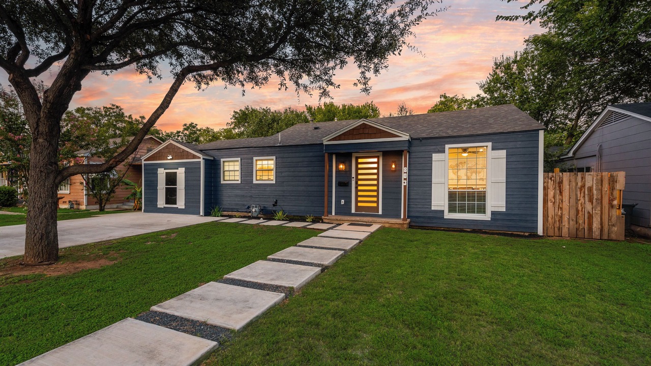 Photo of Outdoor in Central Arlington