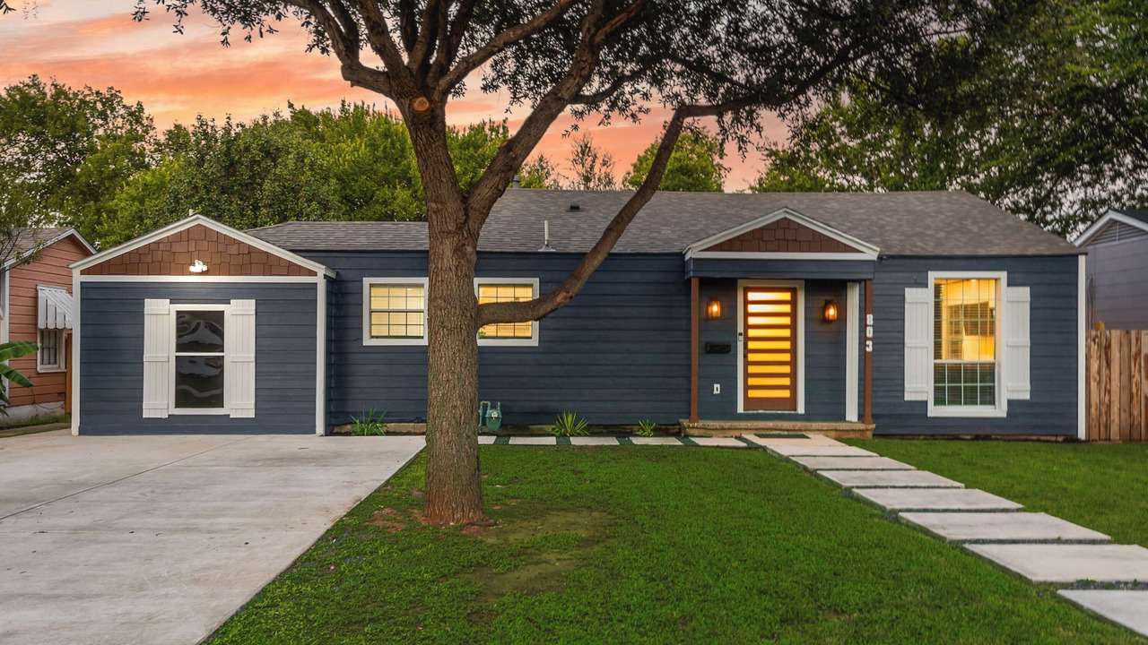 Photo of Outdoor in Central Arlington