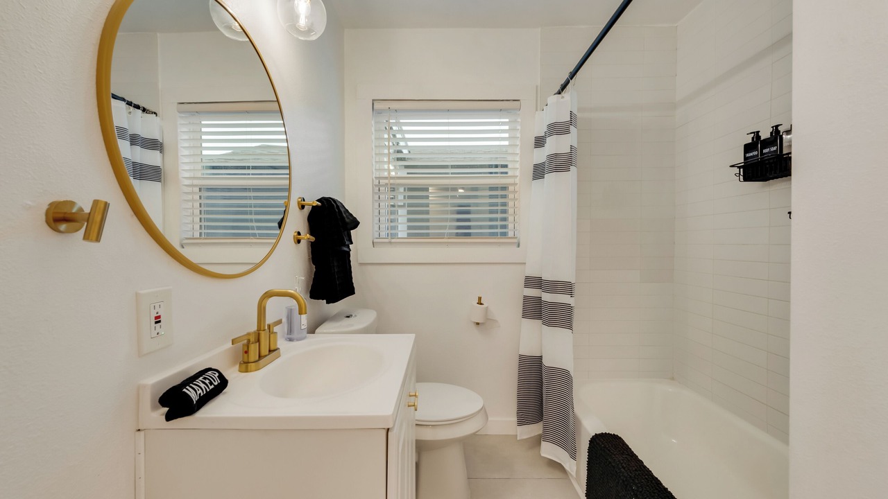 Photo of Bathroom in Central Arlington