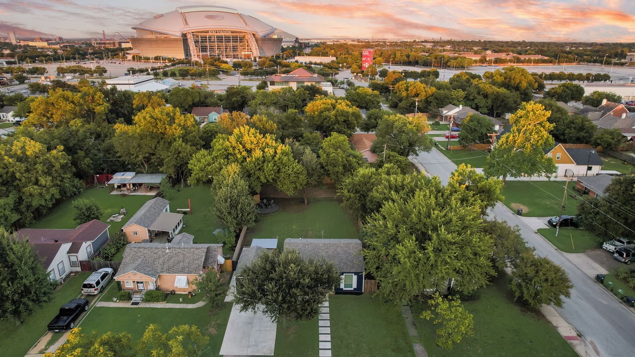 Photo of Outdoor in Central Arlington