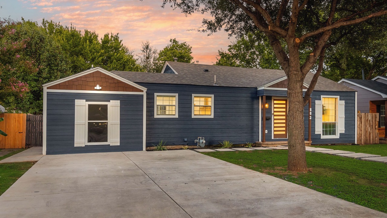 Photo of Outdoor in Central Arlington
