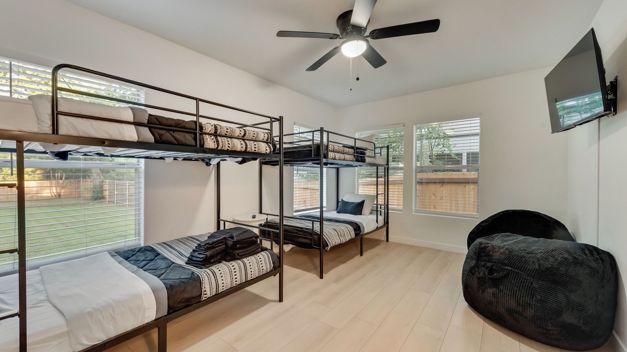 Photo of Bedroom in Central Arlington