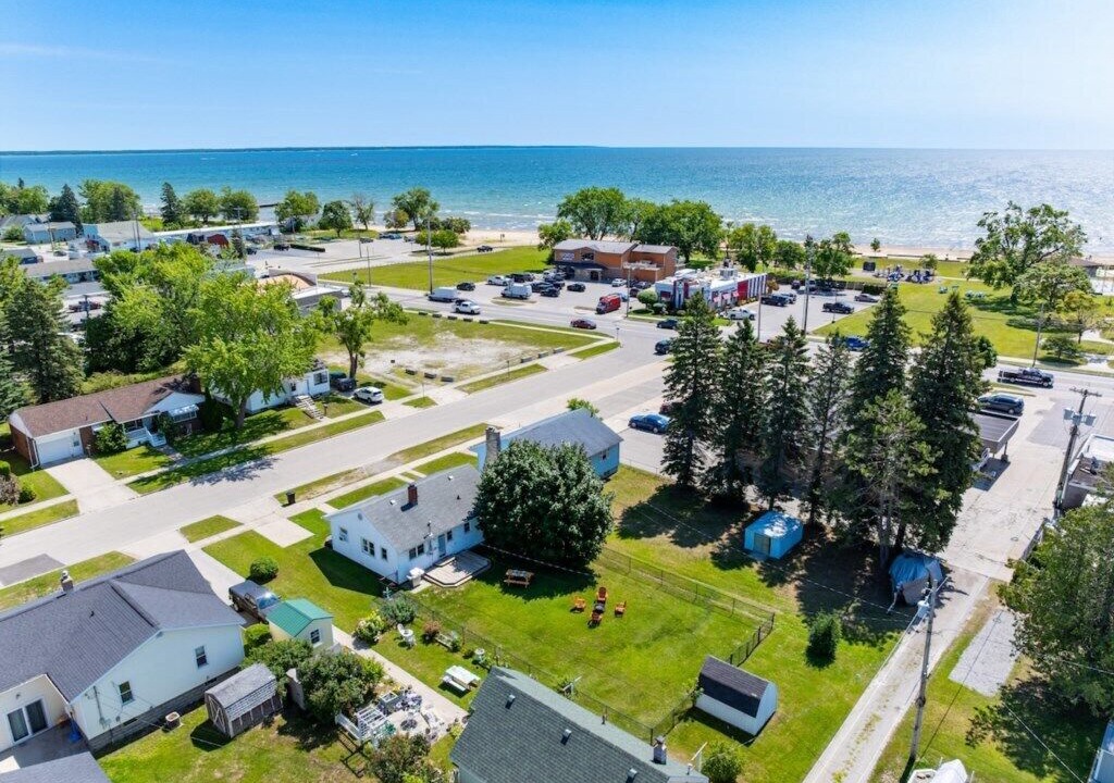 Photo of Others in Alpena