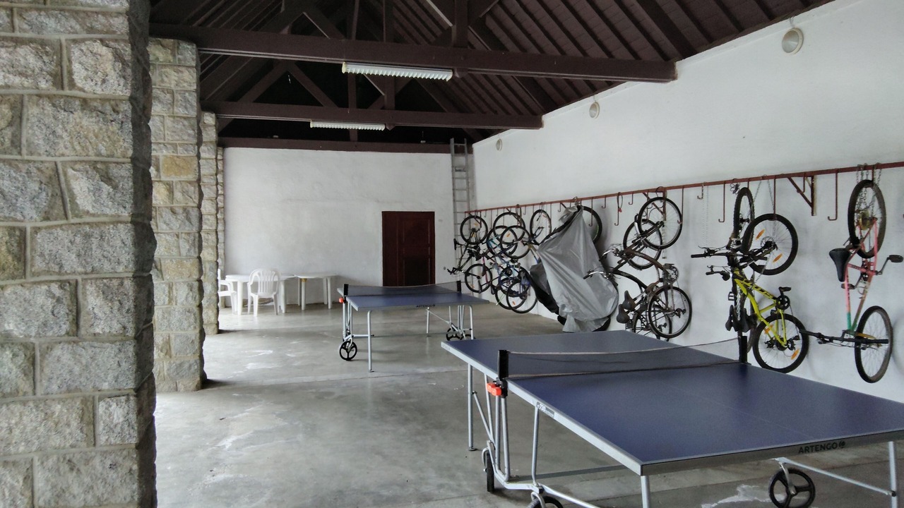 Photo of Others in Enveitg