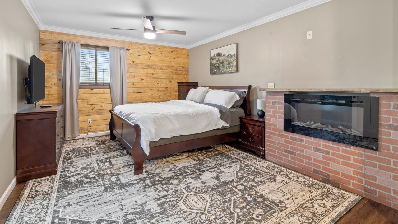 Photo of Bedroom in Westlake
