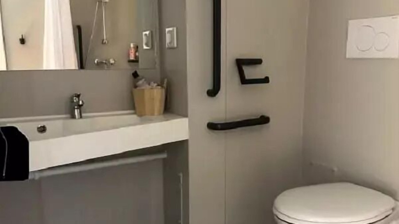 Photo of Bathroom in Perrex