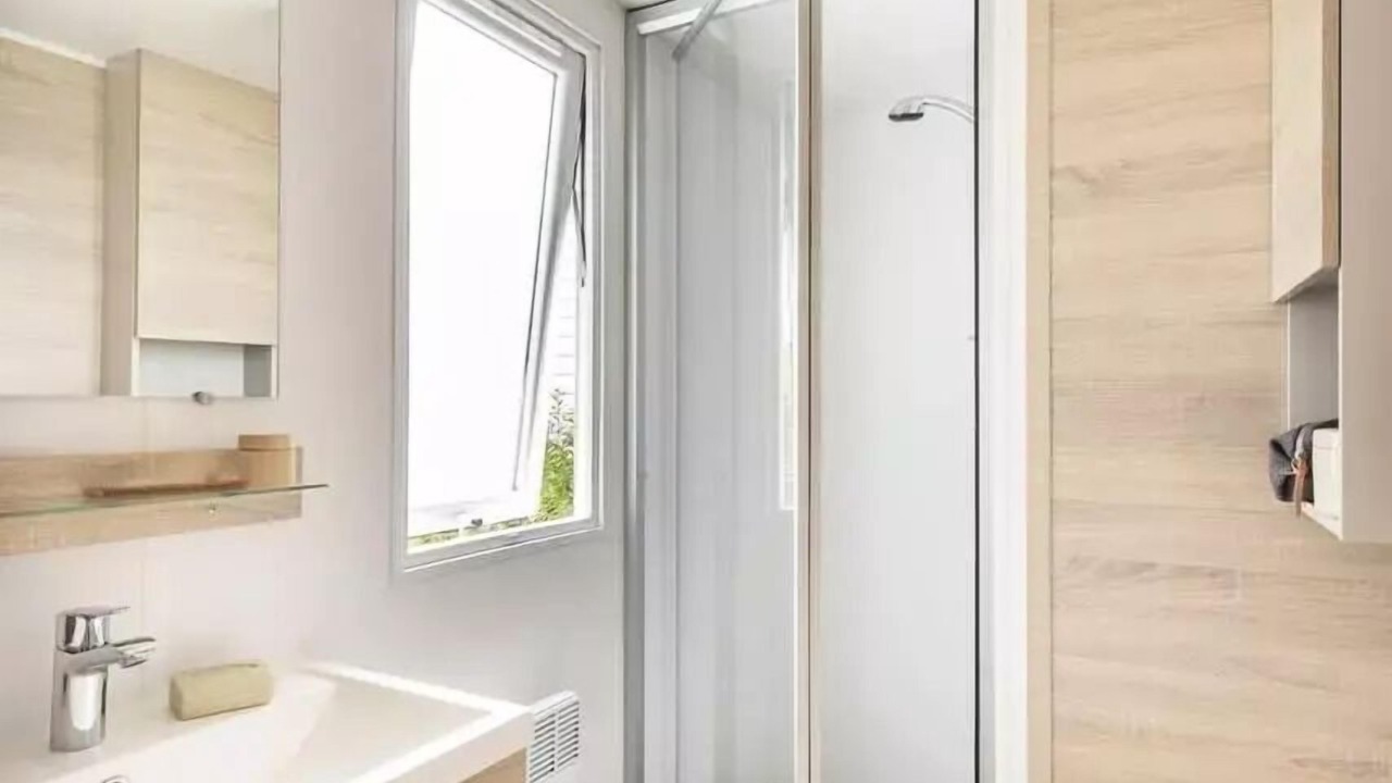 Photo of Bathroom in Saint-Martin-Lars-en-Sainte-Hermine