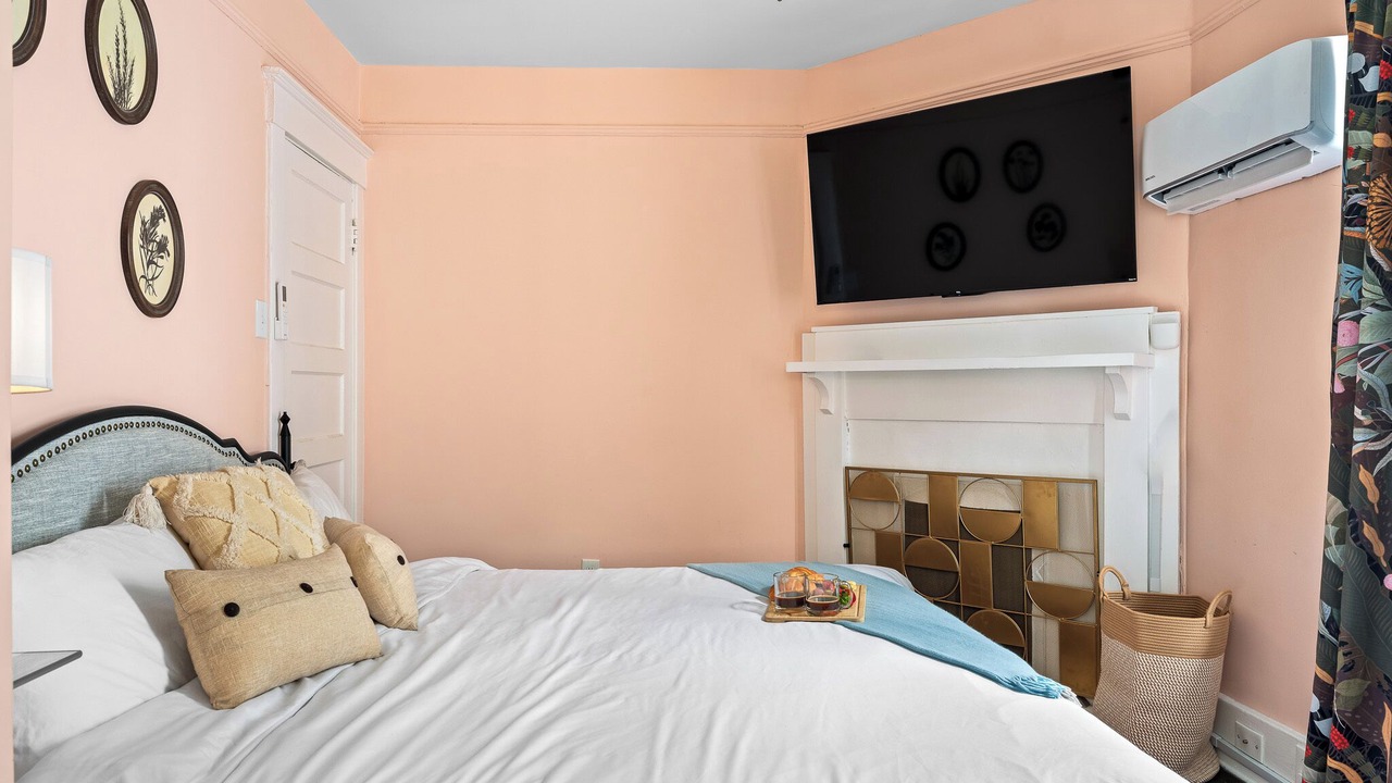Photo of Livingroom in Dixon Park