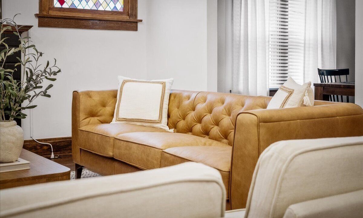 Photo of Livingroom in Grove City