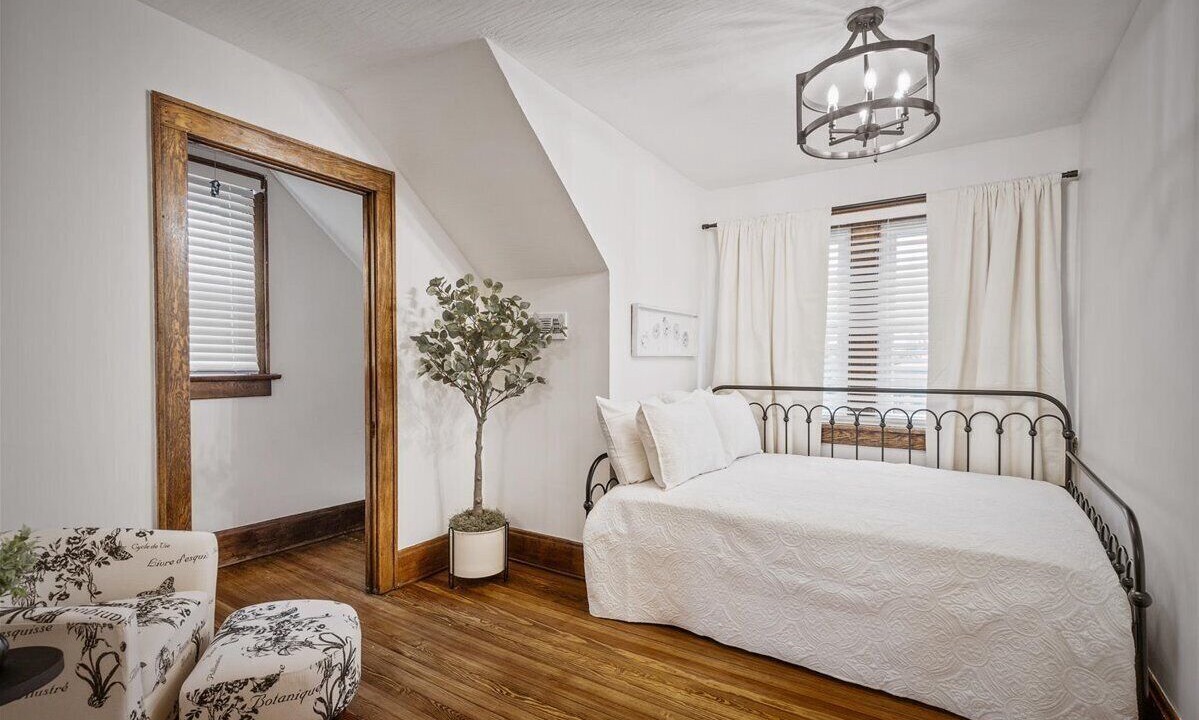 Photo of Bedroom in Grove City