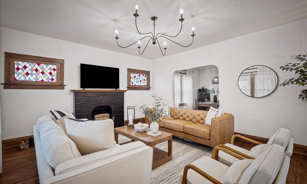 Photo of Livingroom in Grove City