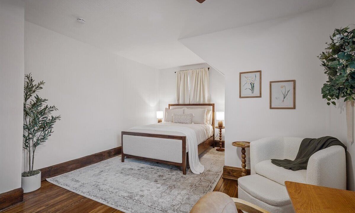 Photo of Bedroom in Grove City