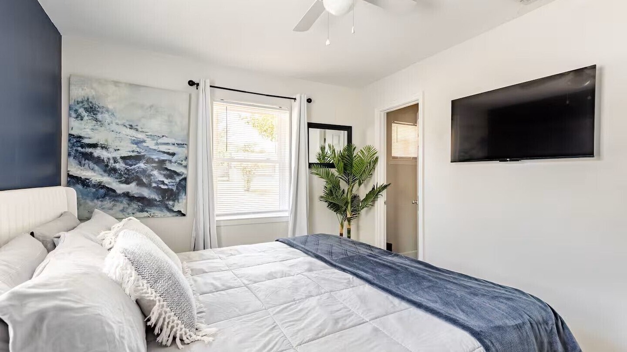 Photo of Bedroom in Euless